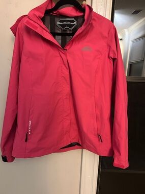 Amazon Women's Hot Pink Waterproof Ski Jacket